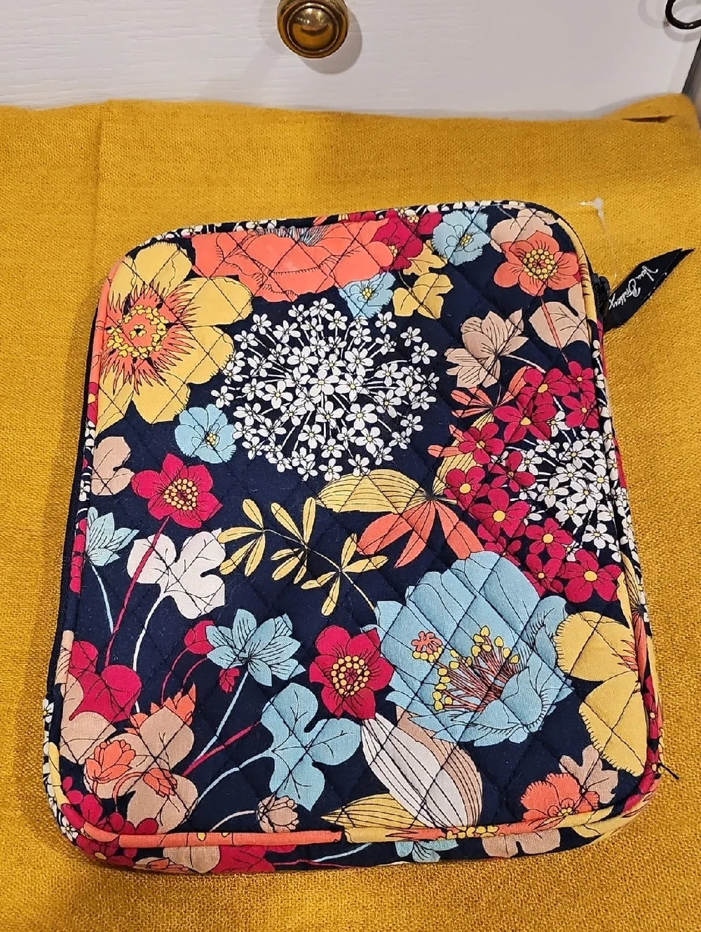 VERA BRADLEY 